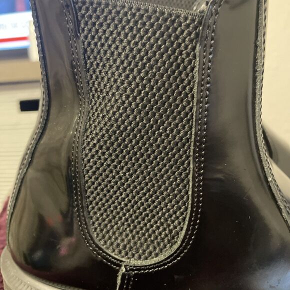 Dr. Martens Women's Flora Leather Chelsea Boot Size 7 Black Short Trendy Grunge - Picture 2 of 15